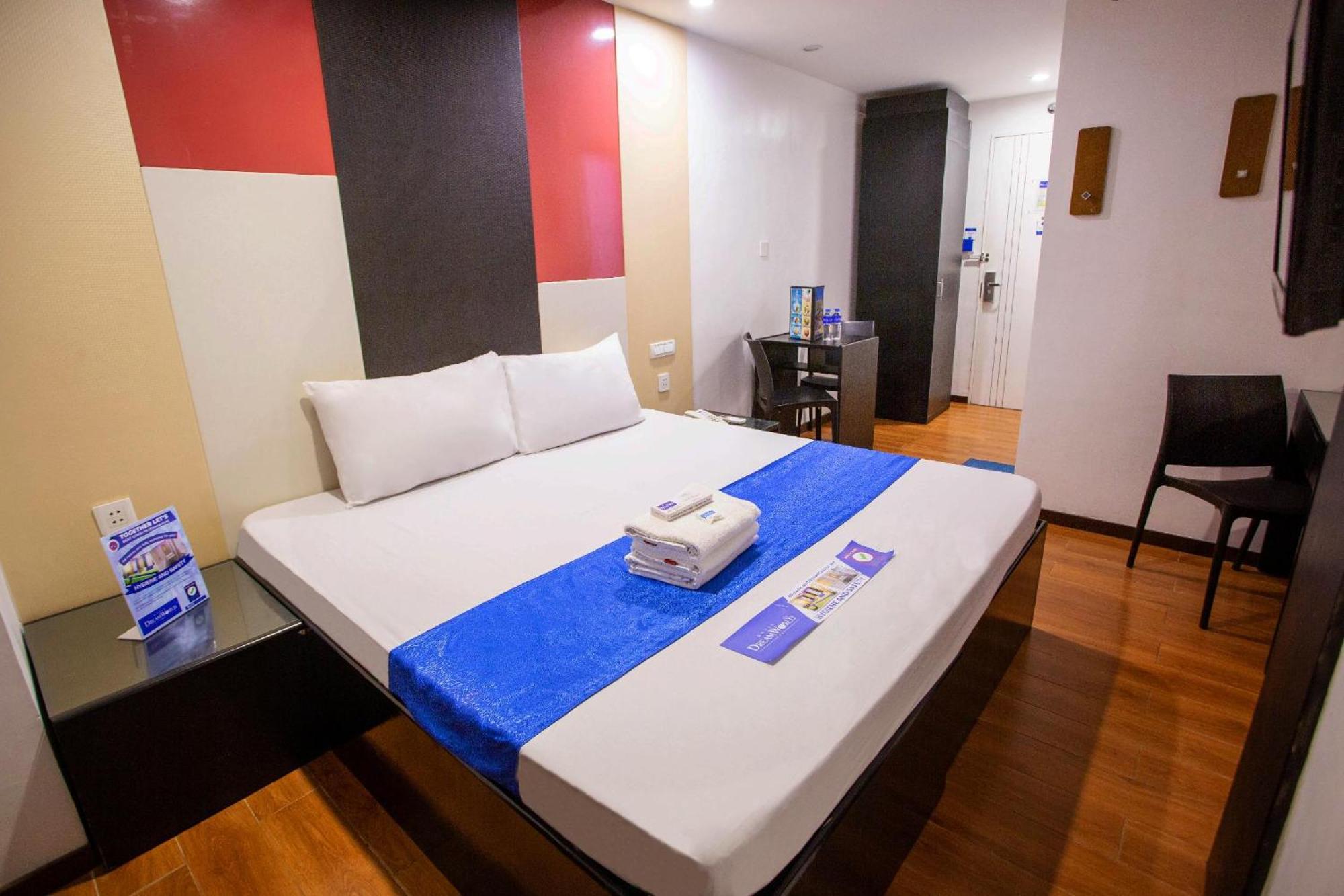 Hotel Dreamworld North Edsa Quezon City Εξωτερικό φωτογραφία
